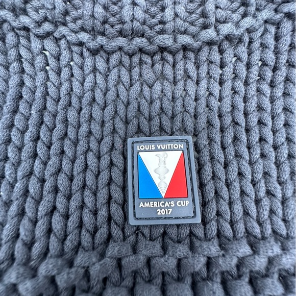 Louis Vuitton Men’s Sweater Navy Blue Large. 100% Authentic - Picture 2 of 5